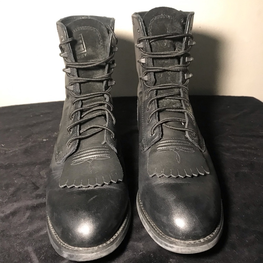 Ariat Black Leather Lace Up Kiltie Boot, size 6.5C
